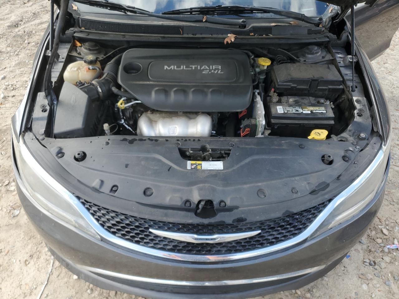 2015 Chrysler 200 - Image 11