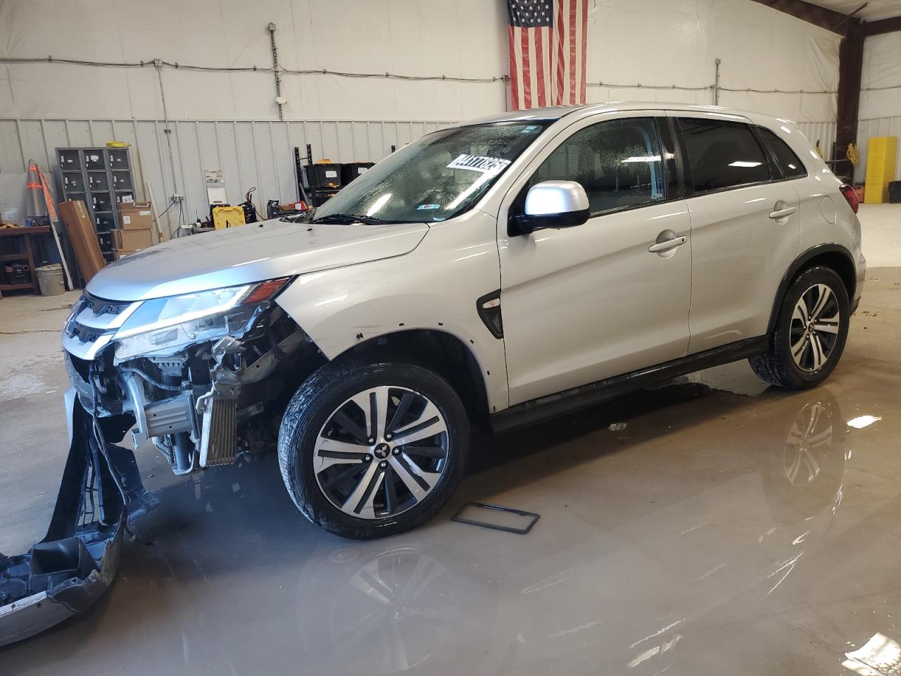 2021 Mitsubishi Outlander - Image 1