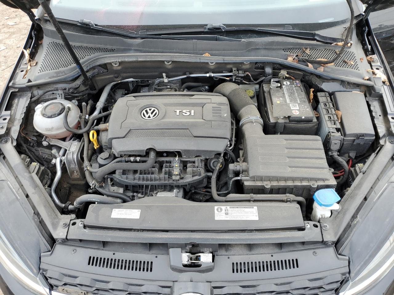 2019 Volkswagen Golf - Image 13
