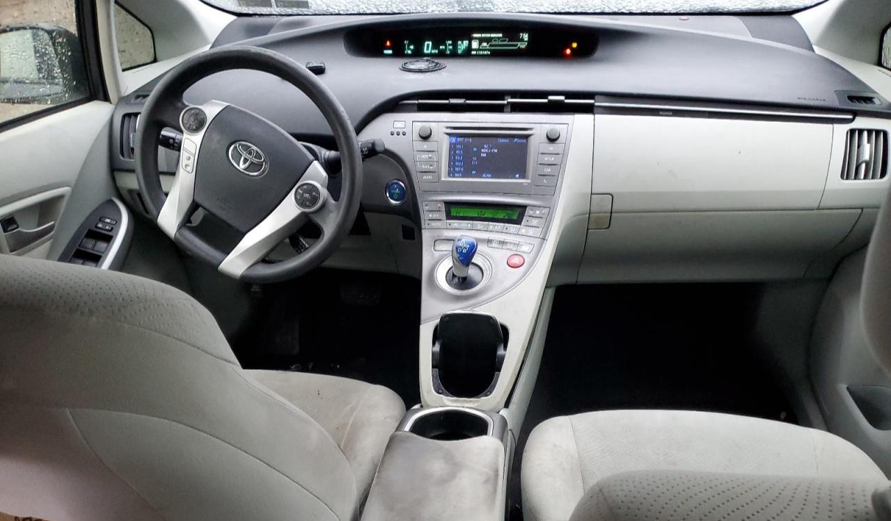 2012 Toyota Prius - Image 8