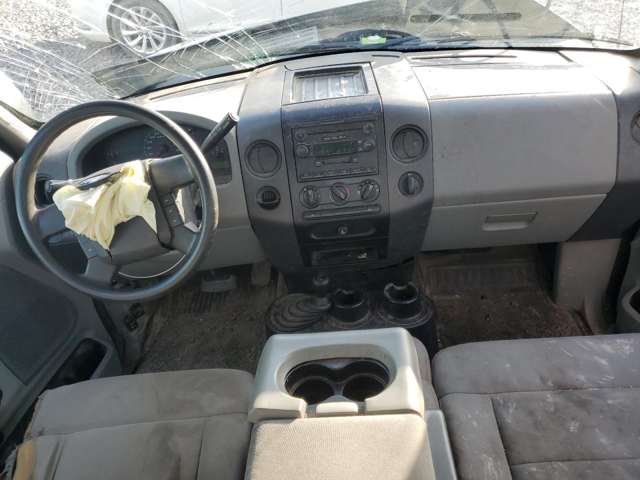 2005 Ford F-150 - Image 8
