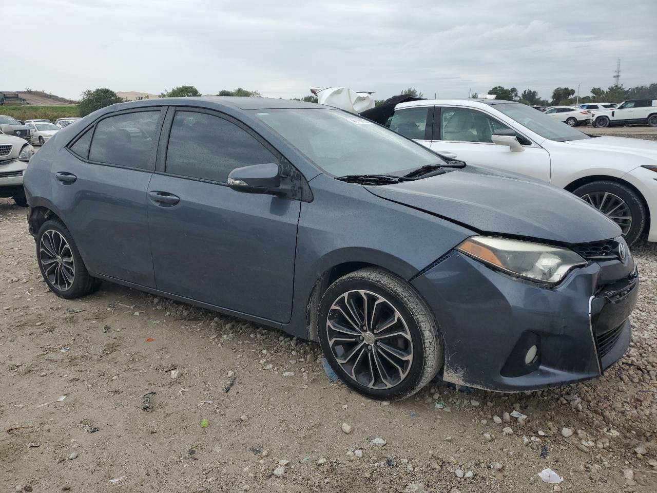2015 Toyota Corolla - Image 4