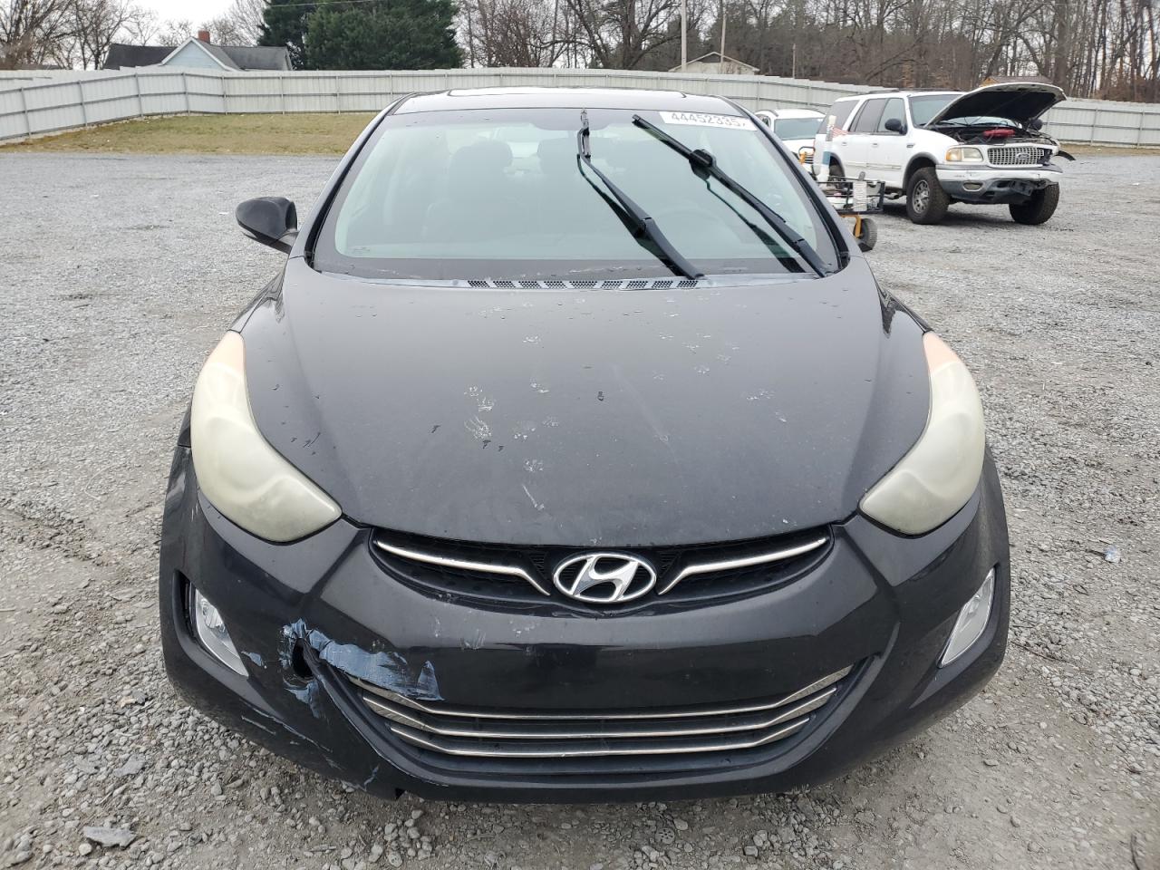 2011 Hyundai Elantra - Image 5