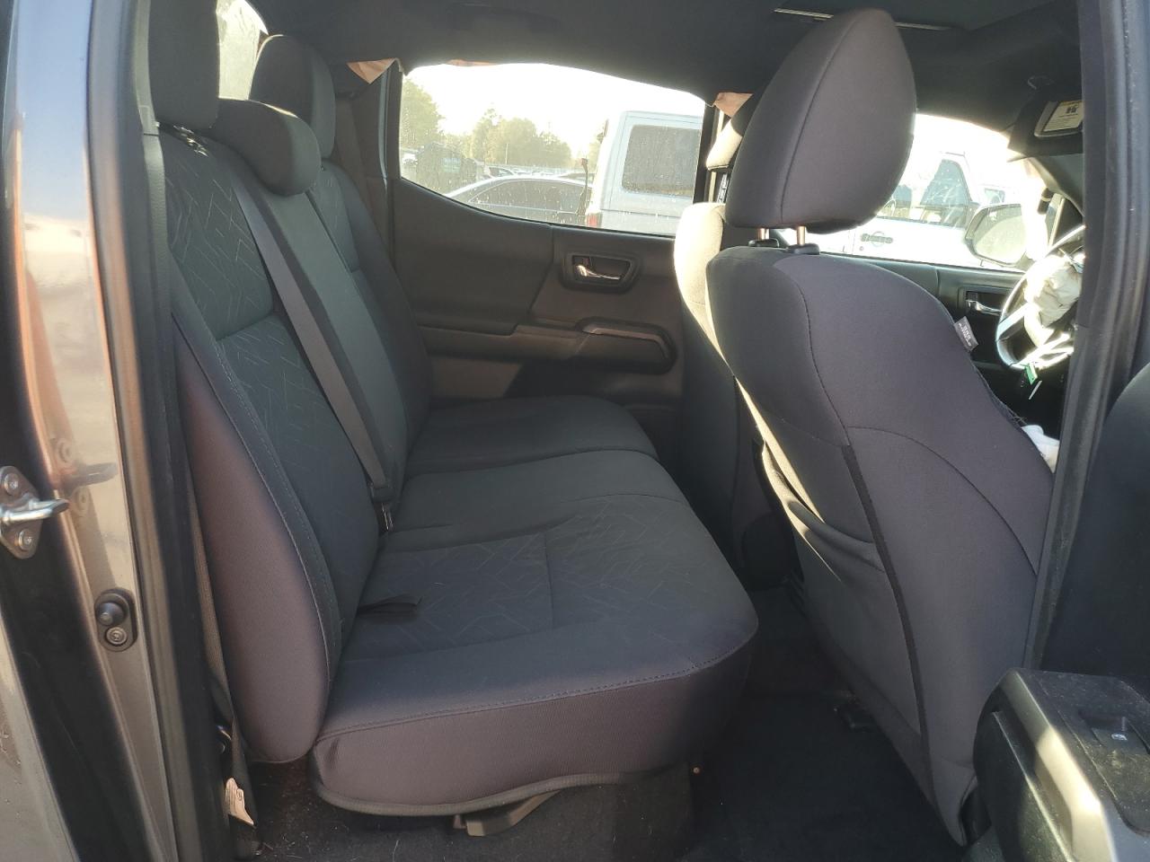 2016 Toyota Tacoma - Image 10