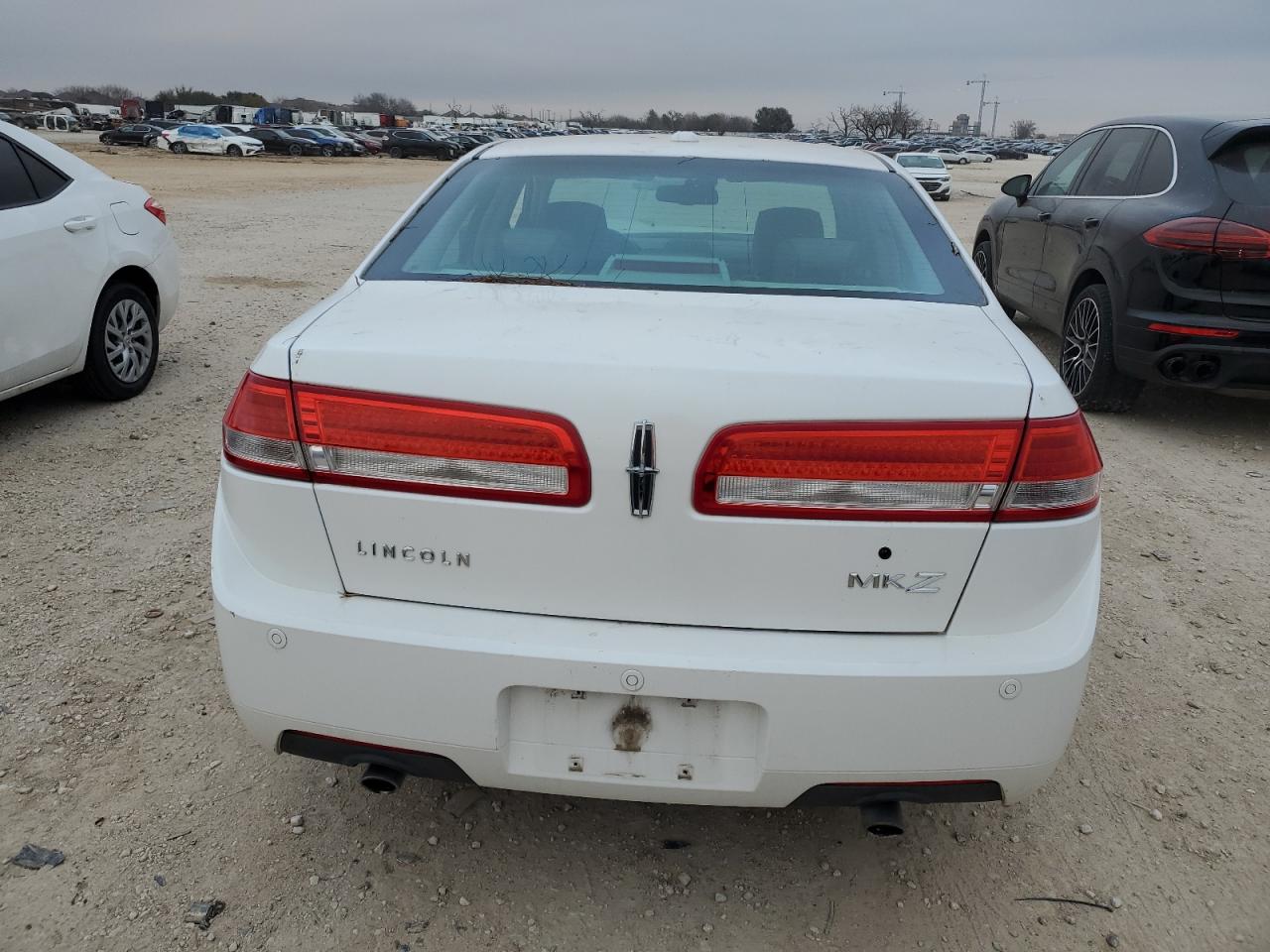 2010 Lincoln MKZ - Image 6