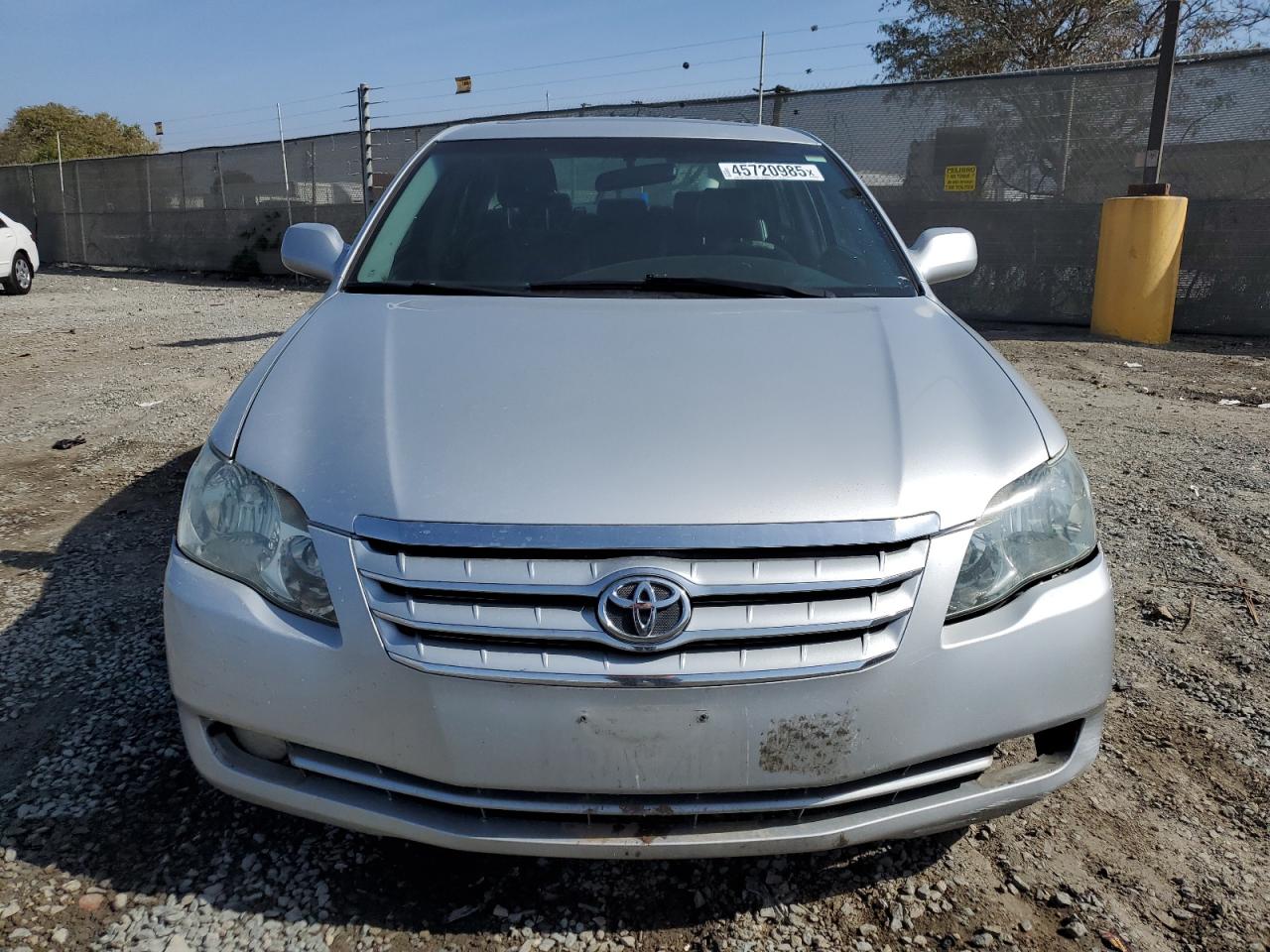 2006 Toyota Avalon - Image 5