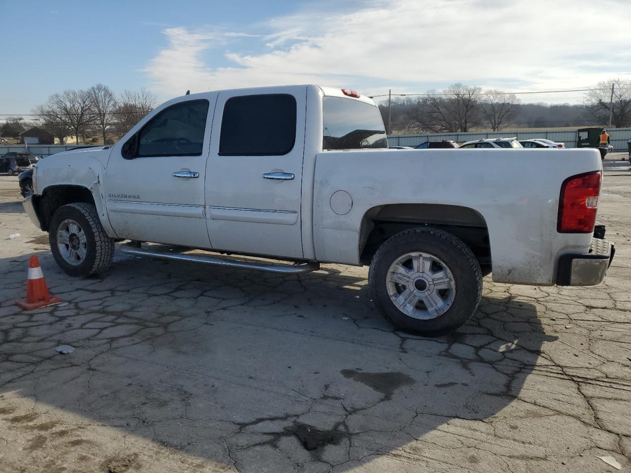 2012 Chevrolet Silverado - Image 2
