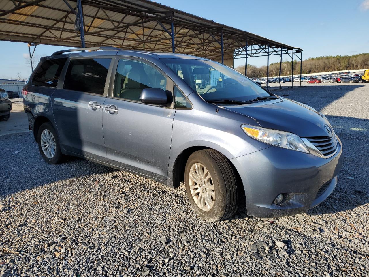 2014 Toyota Sienna - Image 4