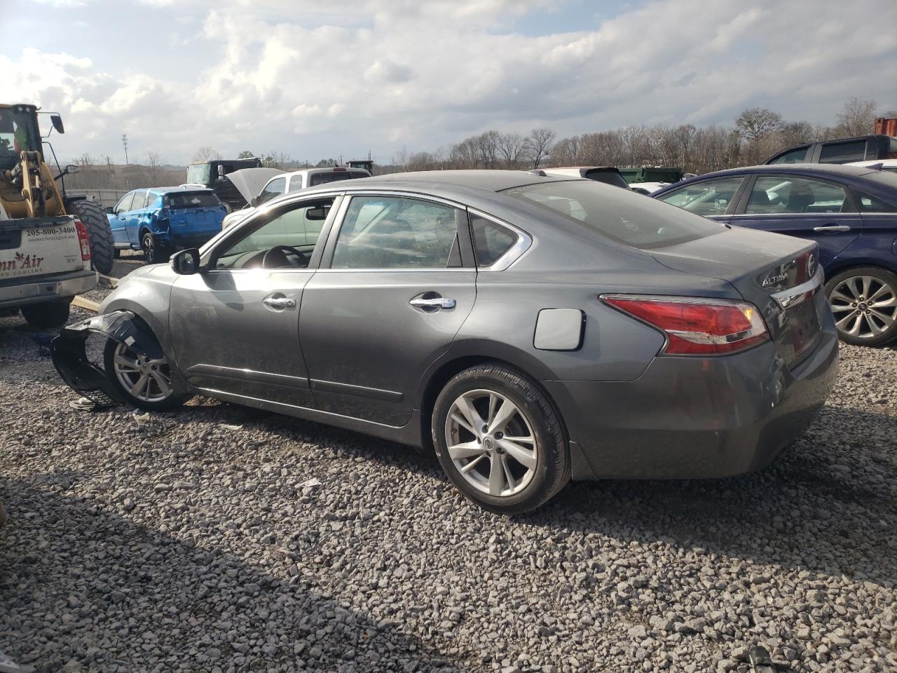2015 Nissan Altima - Image 2