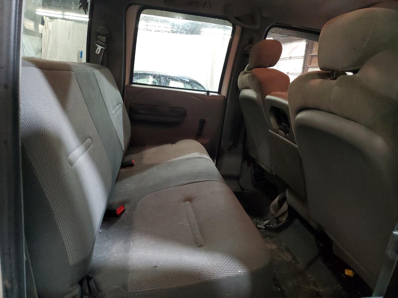 2002 Ford F250 - Image 10