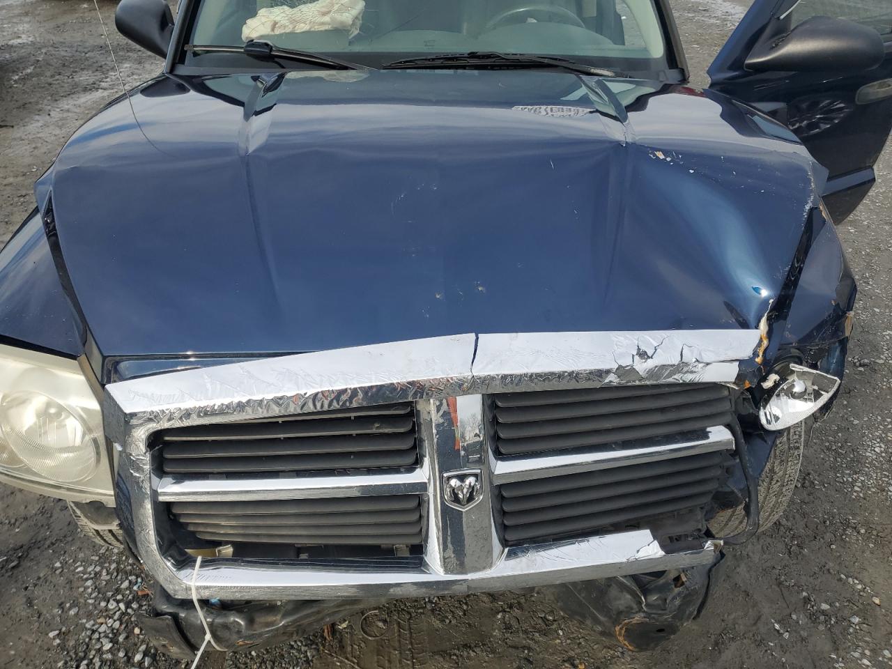 2007 Dodge Dakota - Image 11