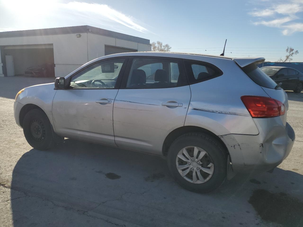 2008 Nissan Rogue - Image 2