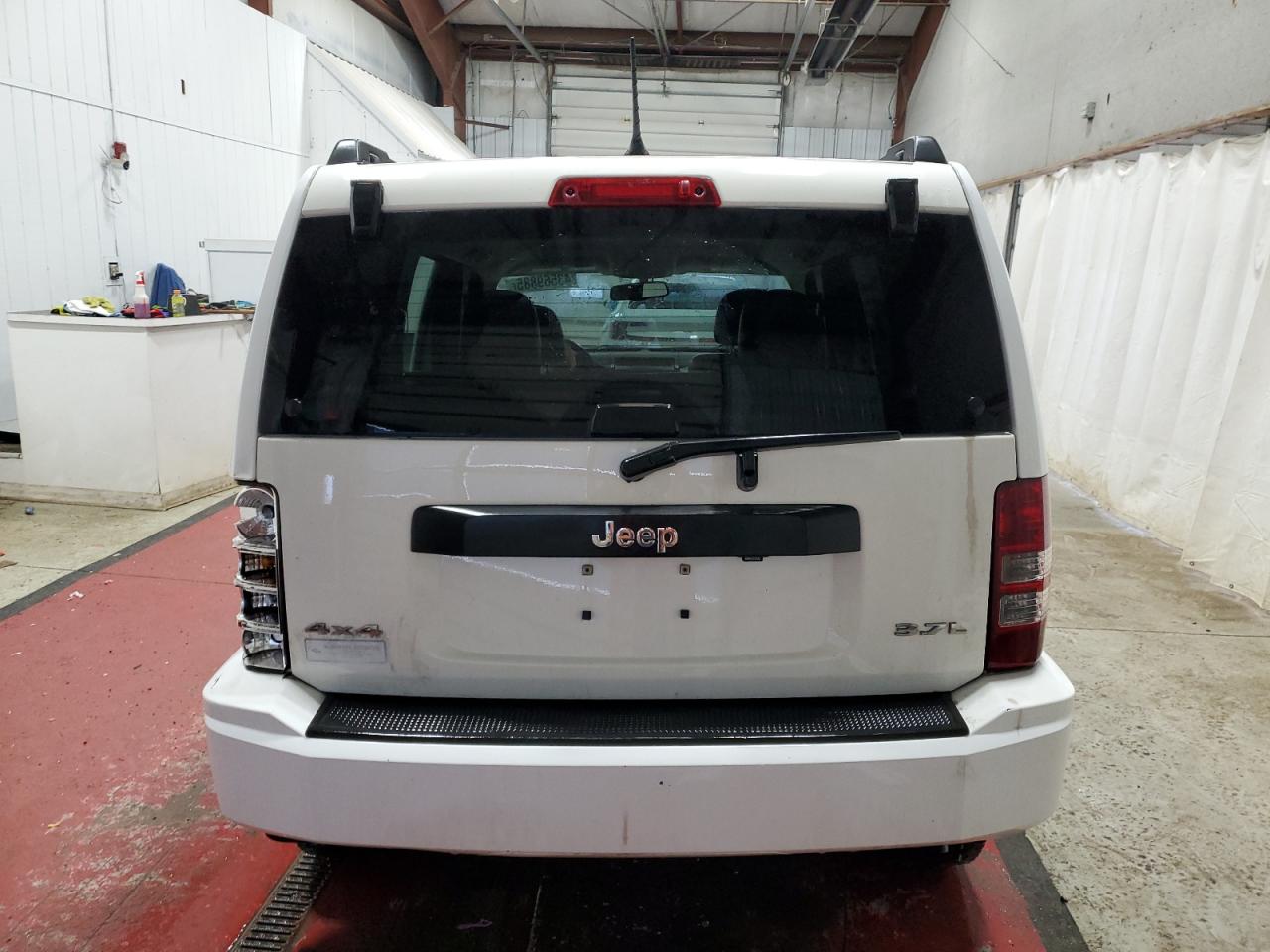 2012 Jeep Liberty (North America) - Image 6