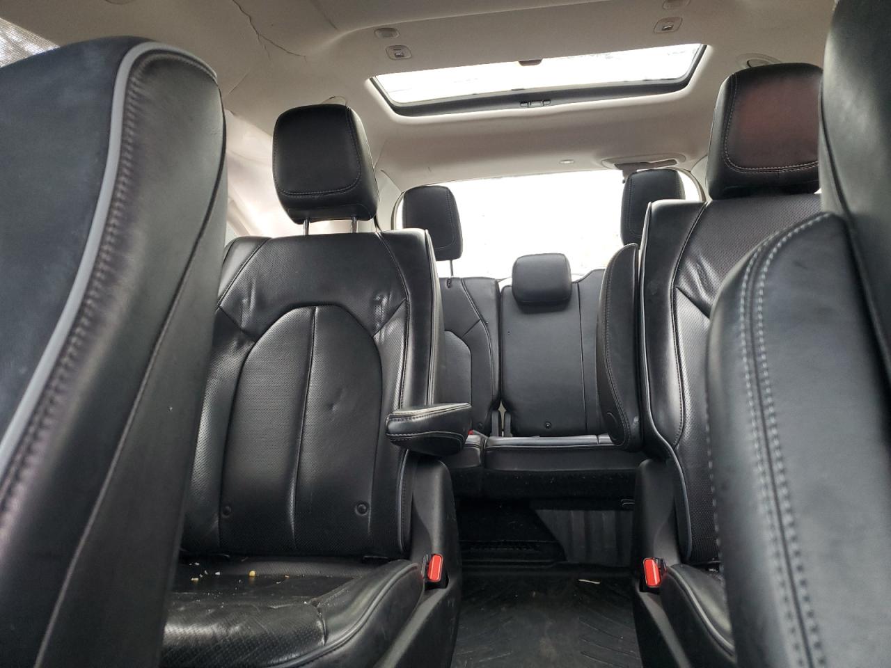 2018 Chrysler Pacifica - Image 10
