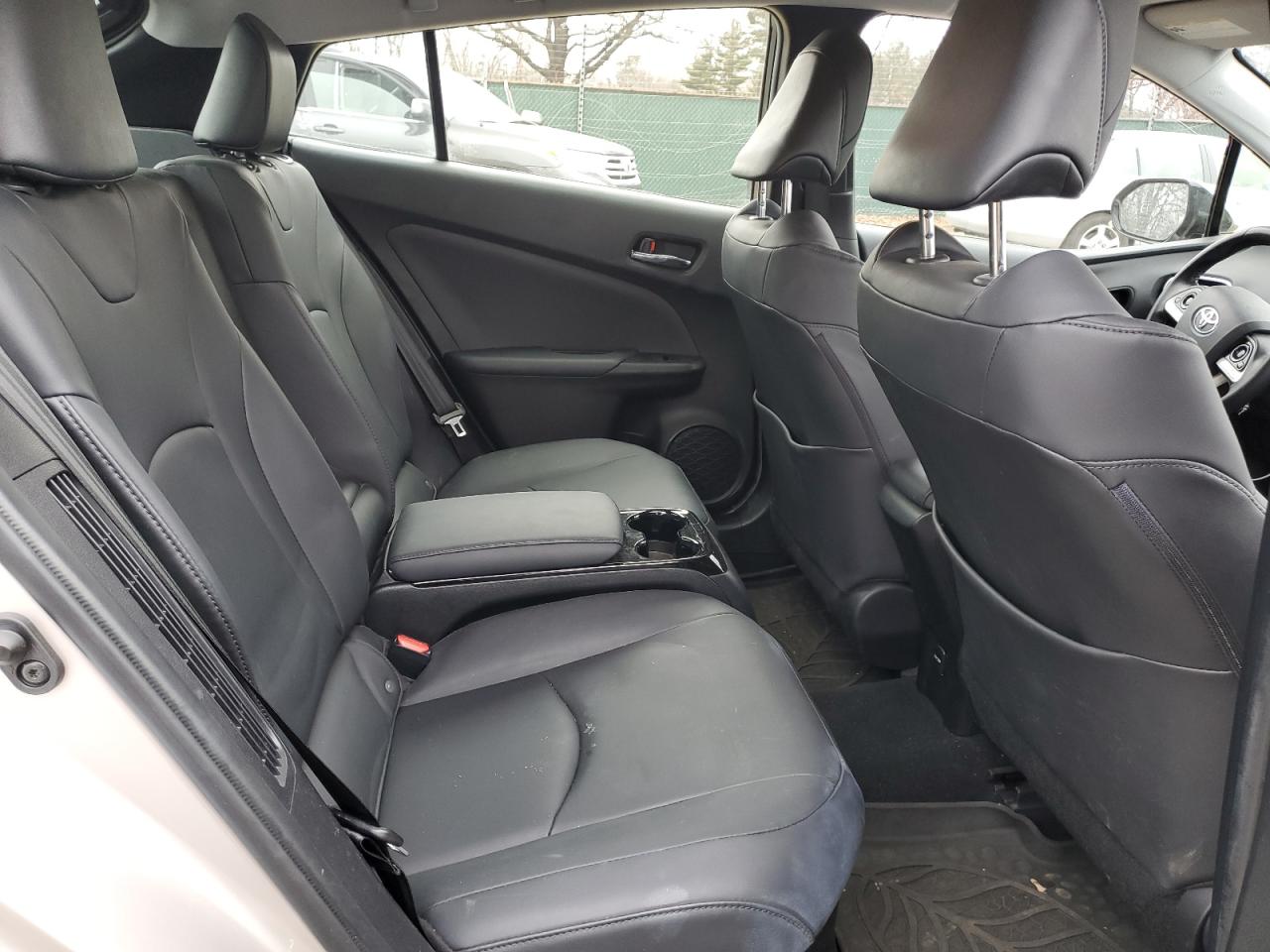2019 Toyota Prius - Image 10