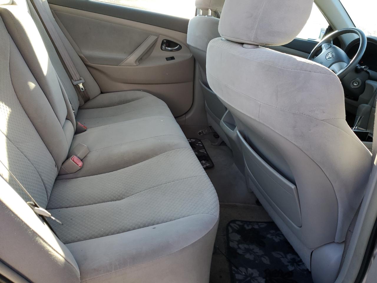 2009 Toyota Camry - Image 10