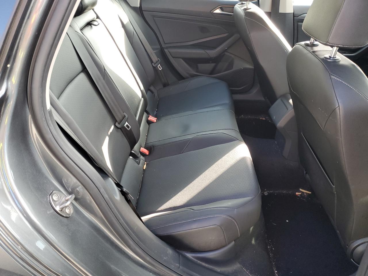 2019 Volkswagen Jetta - Image 11