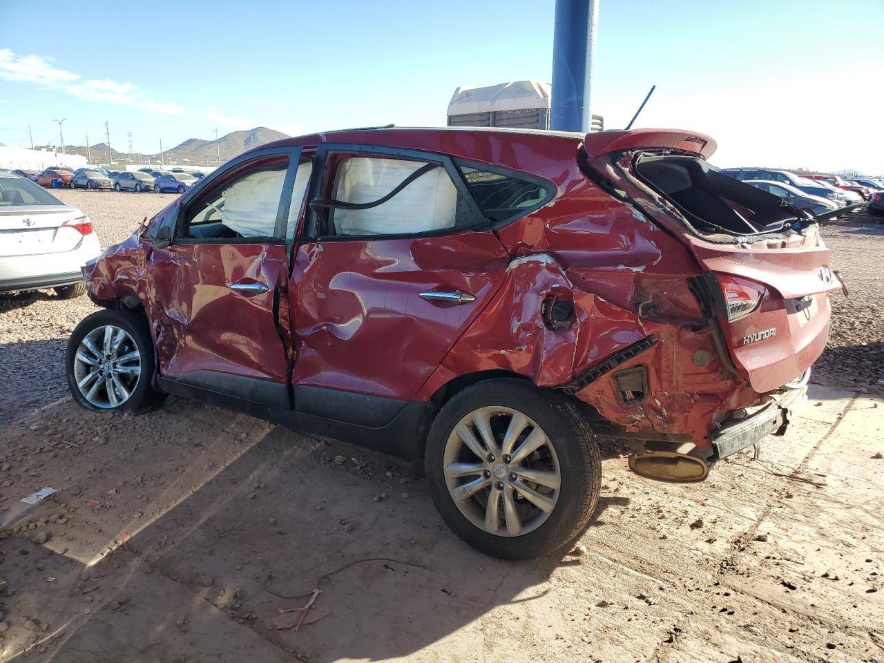 2012 Hyundai Tucson - Image 2