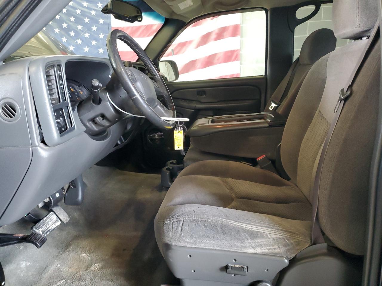 2006 Chevrolet Silverado - Image 7