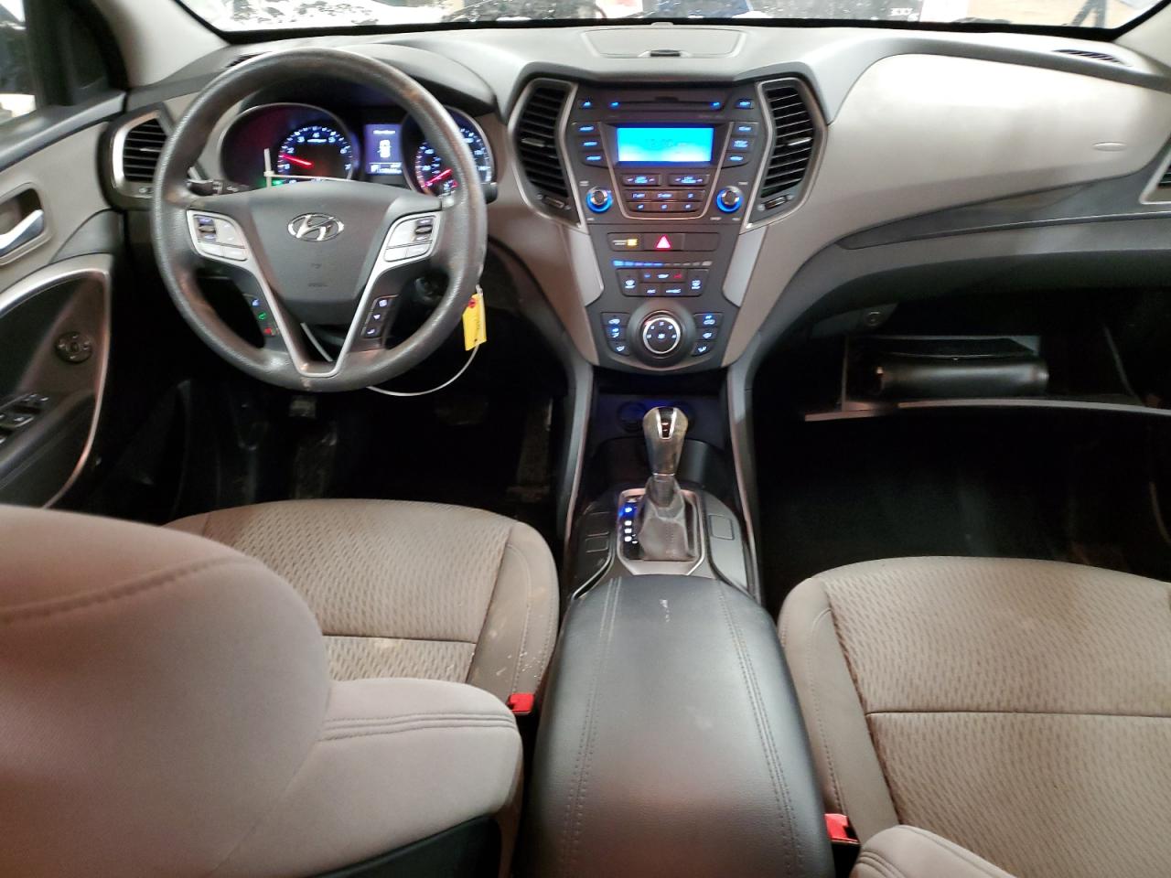 2016 Hyundai Santa Fe - Image 8