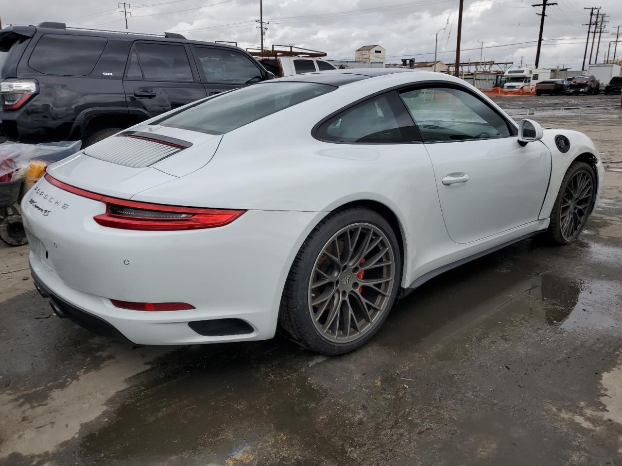 2018 Porsche 911 - Image 3