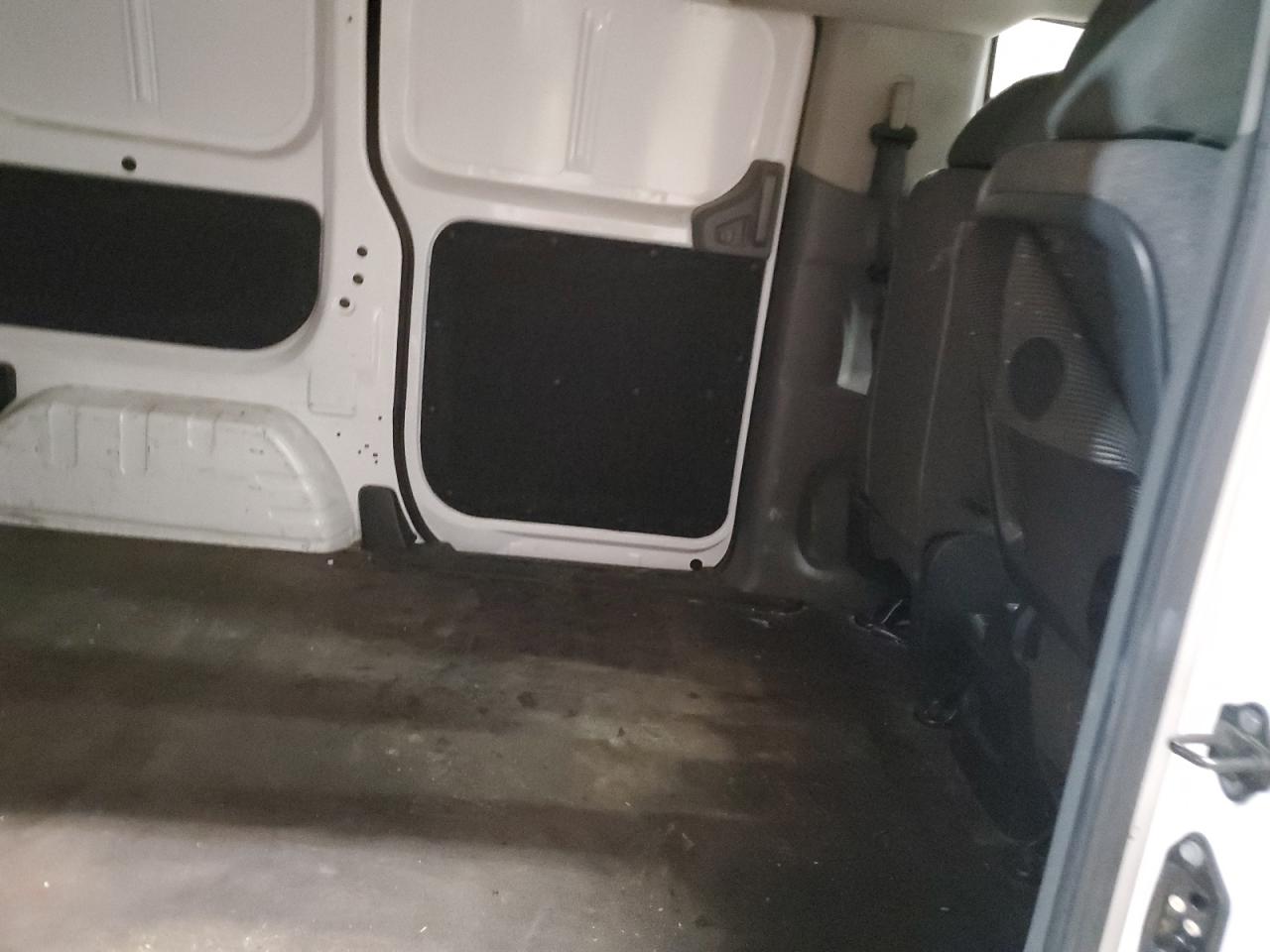 2017 Nissan NV - Image 11