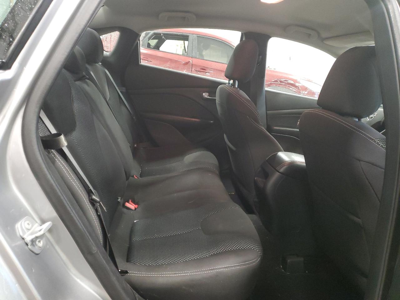 2015 Dodge Dart - Image 10