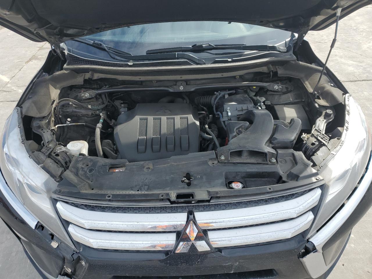 2018 Mitsubishi Eclipse - Image 13