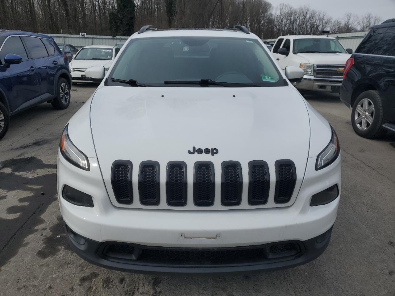 2018 Jeep Grand Cherokee - Image 5