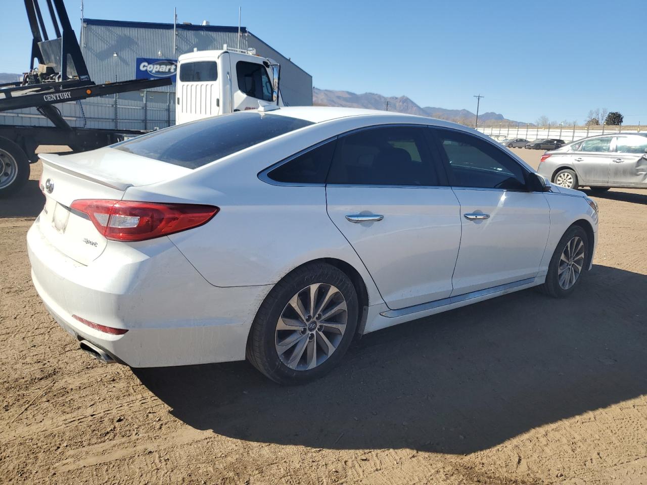 2015 Hyundai Sonata - Image 3