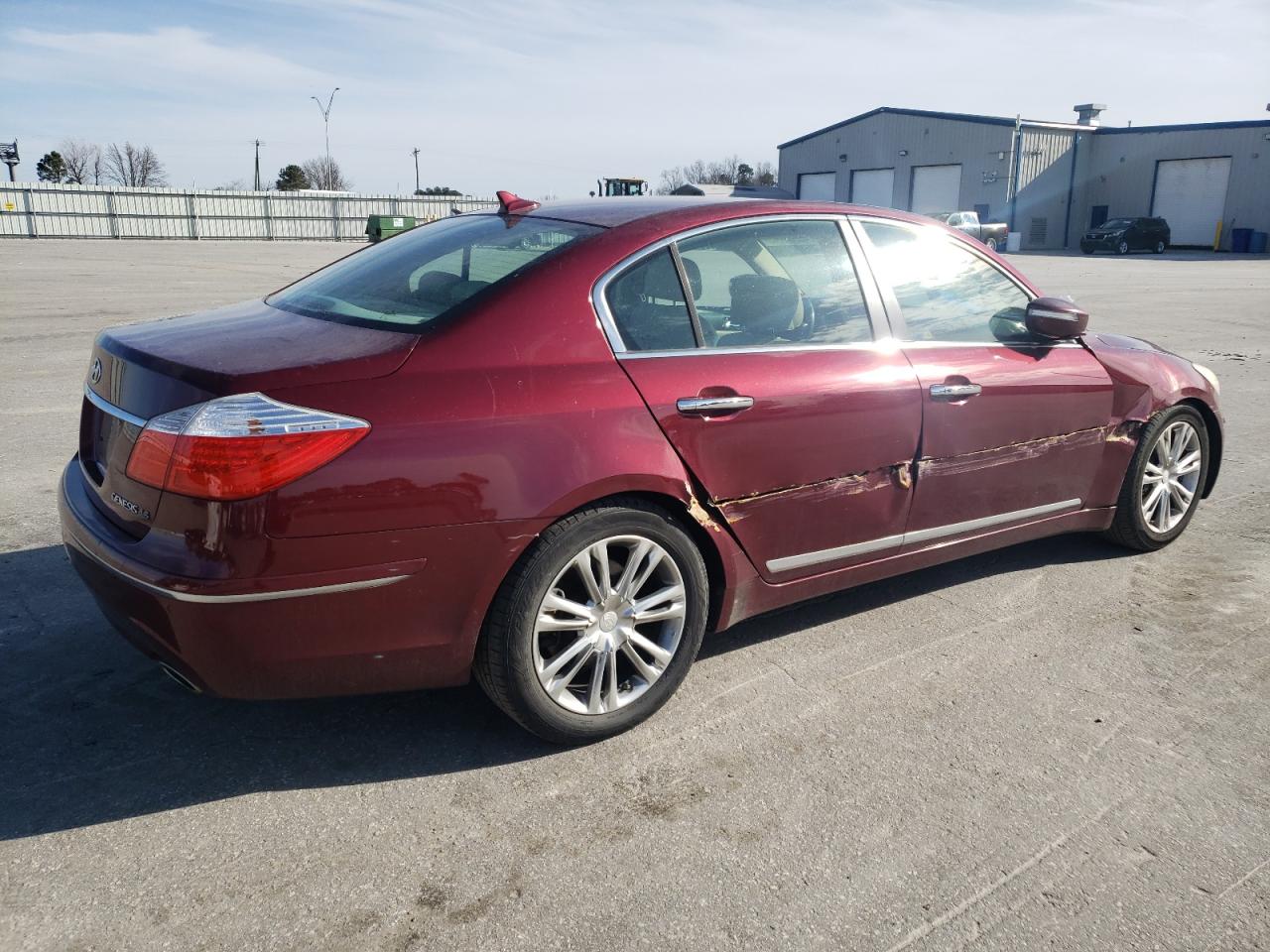 2011 Hyundai Genesis - Image 3
