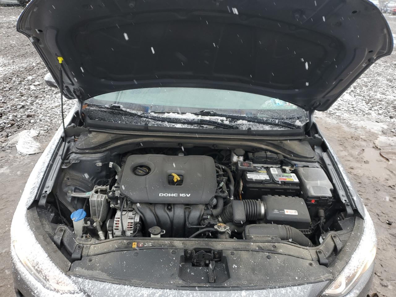 2018 Hyundai Elantra - Image 13