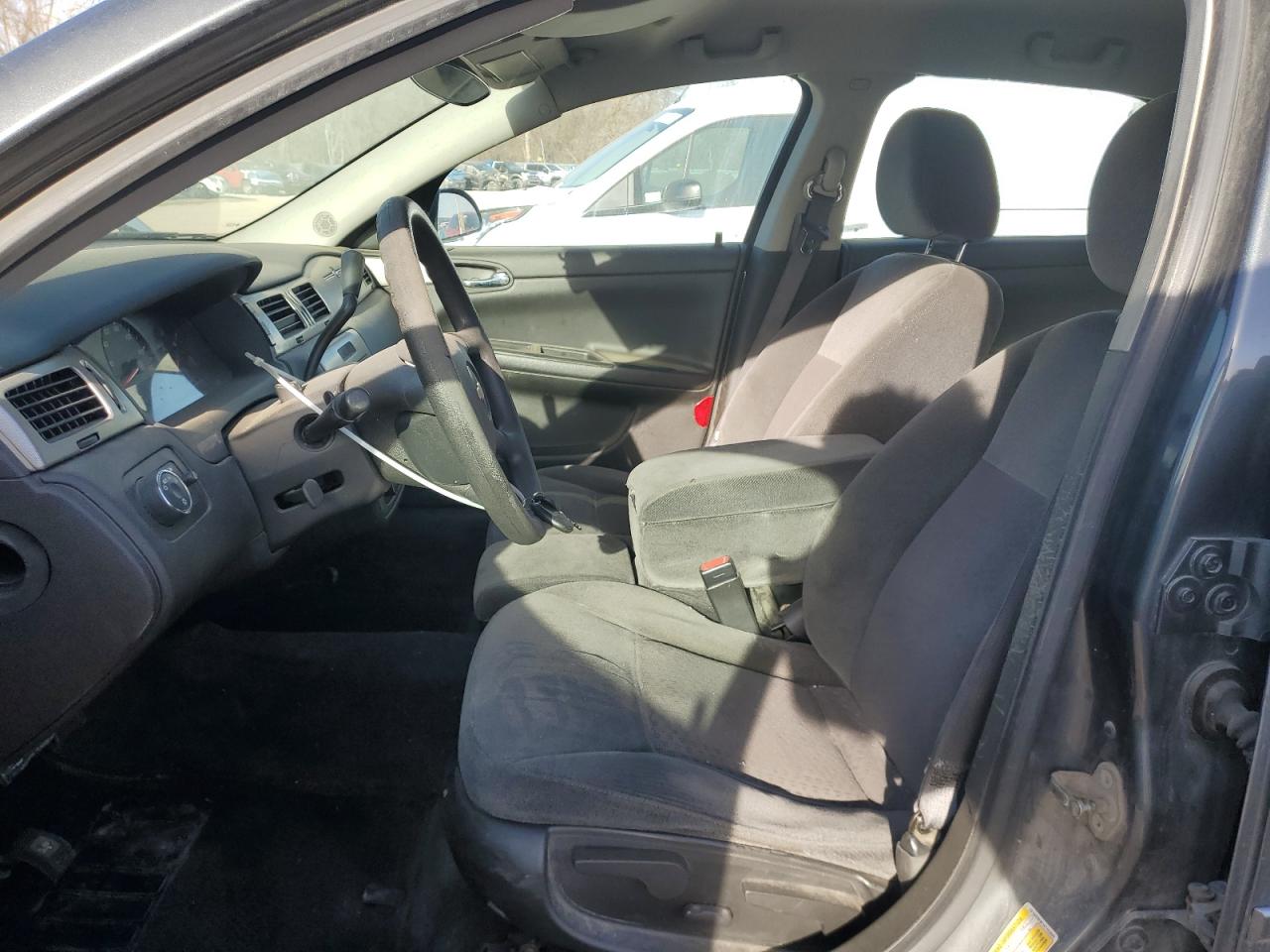 2010 Chevrolet Impala - Image 7