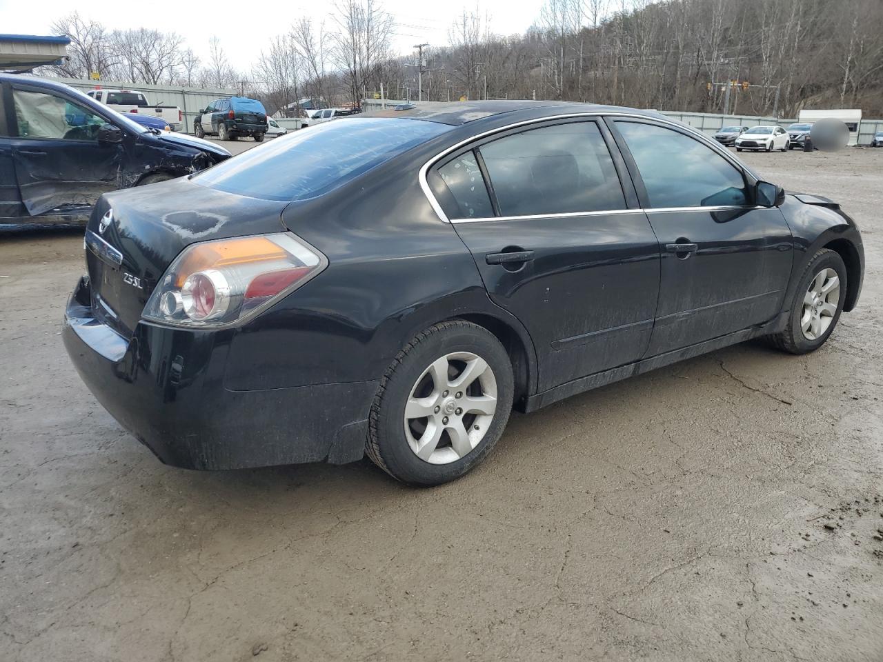 2009 Nissan Altima - Image 3