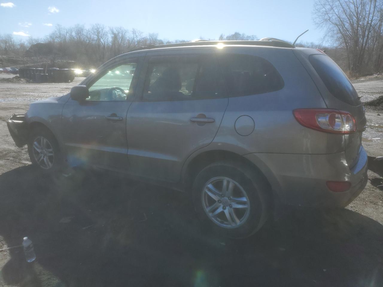 2012 Hyundai Santa Fe - Image 2