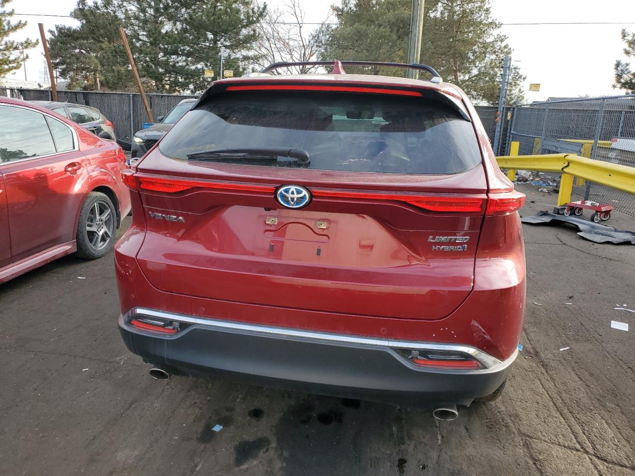 2021 Toyota Venza - Image 6