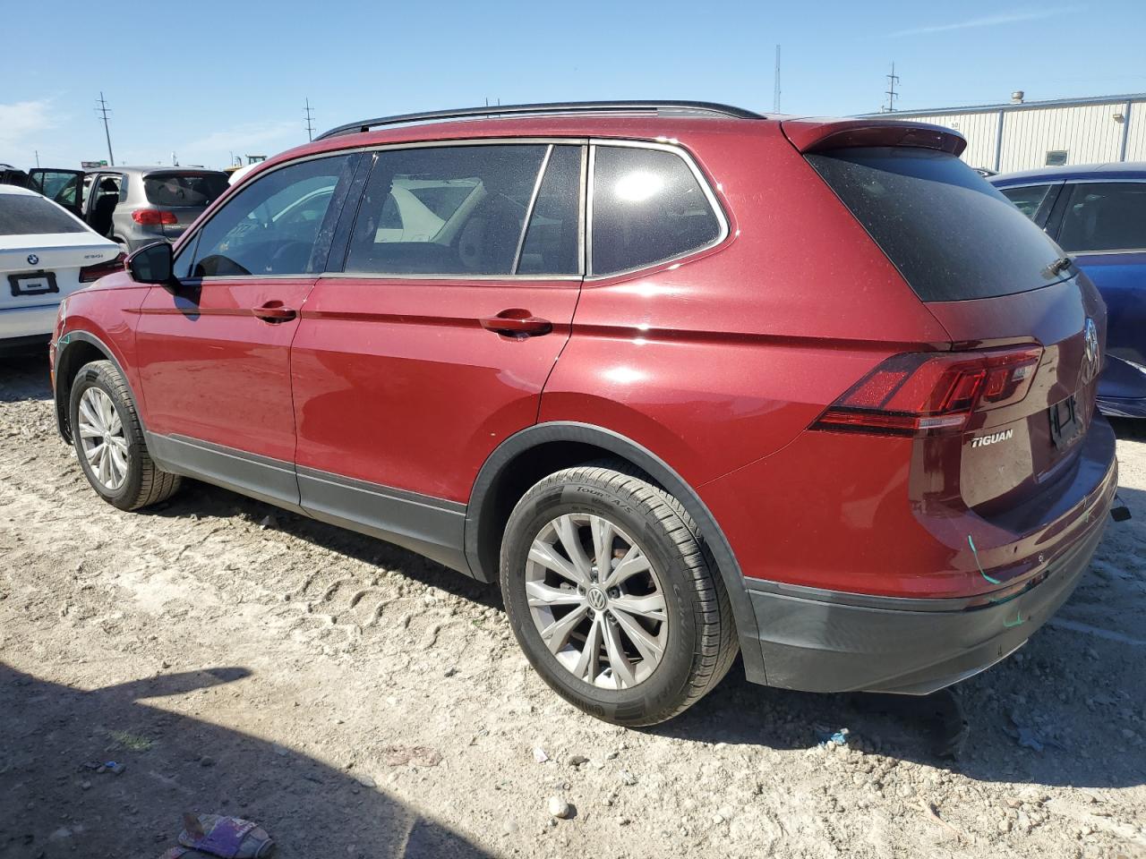 2019 Volkswagen Tiguan - Image 2