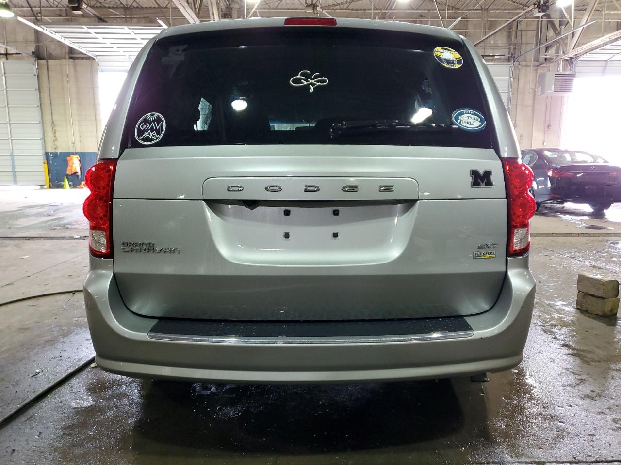 2017 Dodge Caravan - Image 6