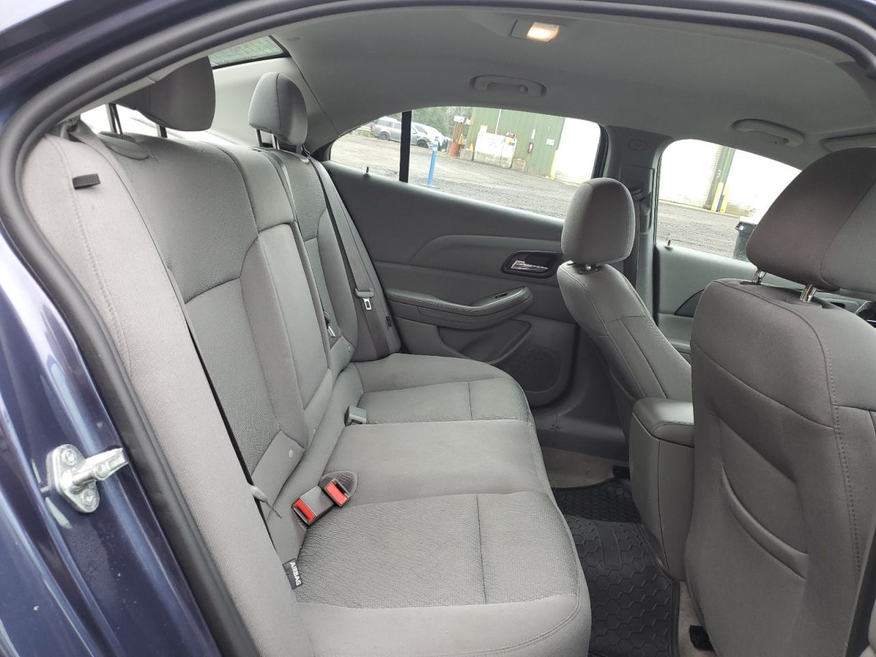 2015 Chevrolet Malibu - Image 10