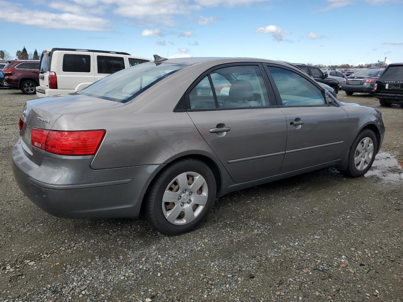 2009 Hyundai Sonata - Image 3