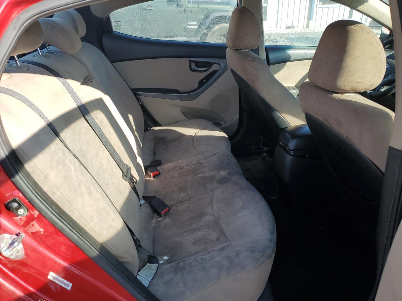 2015 Hyundai Elantra - Image 11