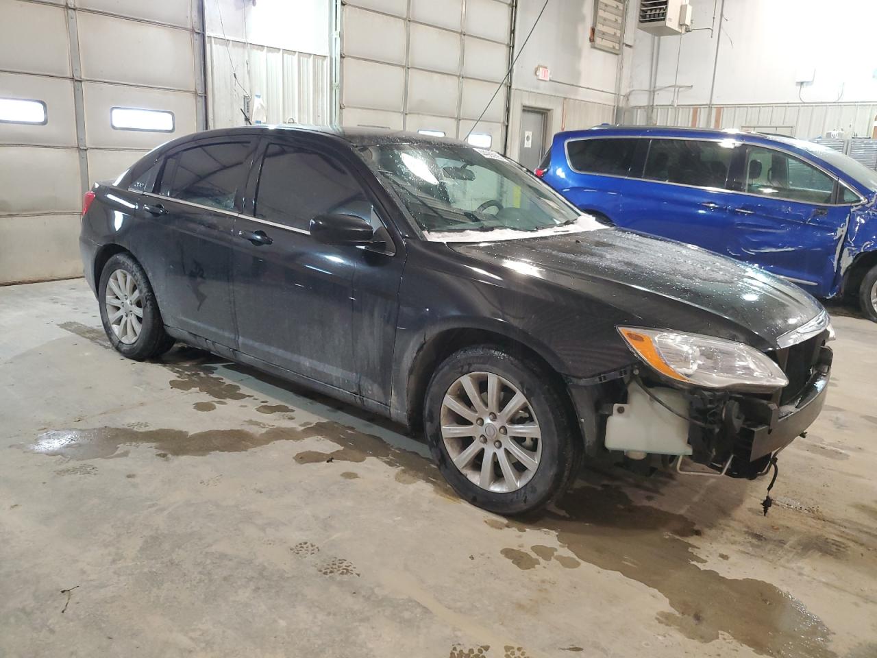 2013 Chrysler 200 - Image 4