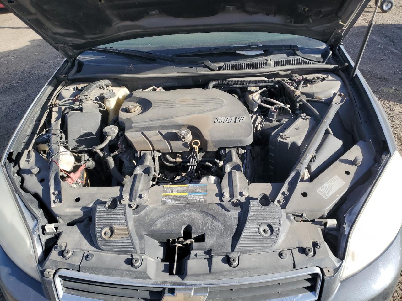 2010 Chevrolet Impala - Image 11