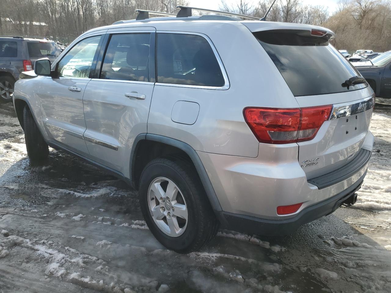 2012 Jeep Grand Cherokee - Image 2