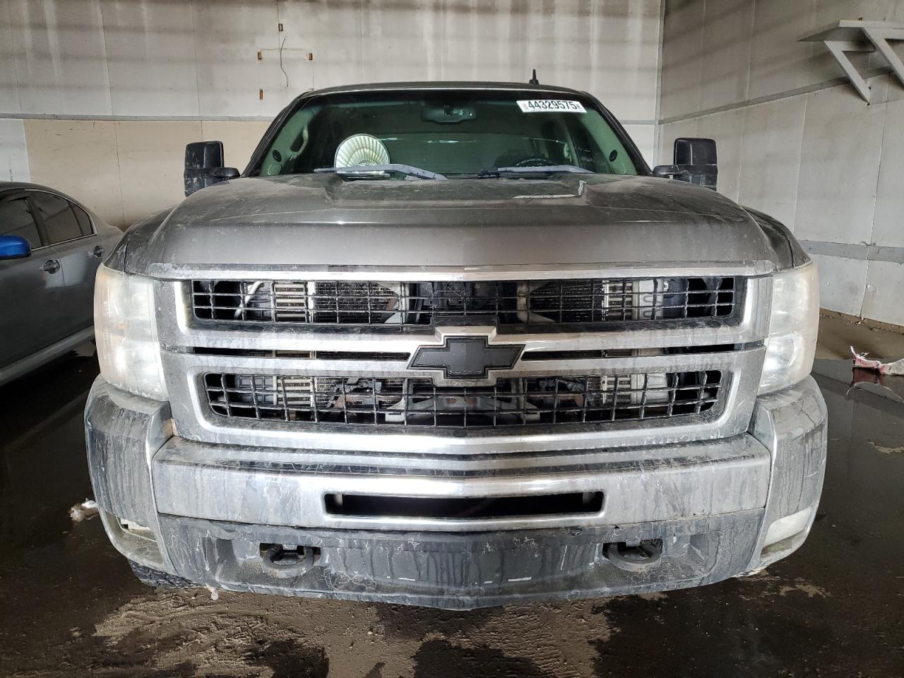 2007 Chevrolet Silverado - Image 5