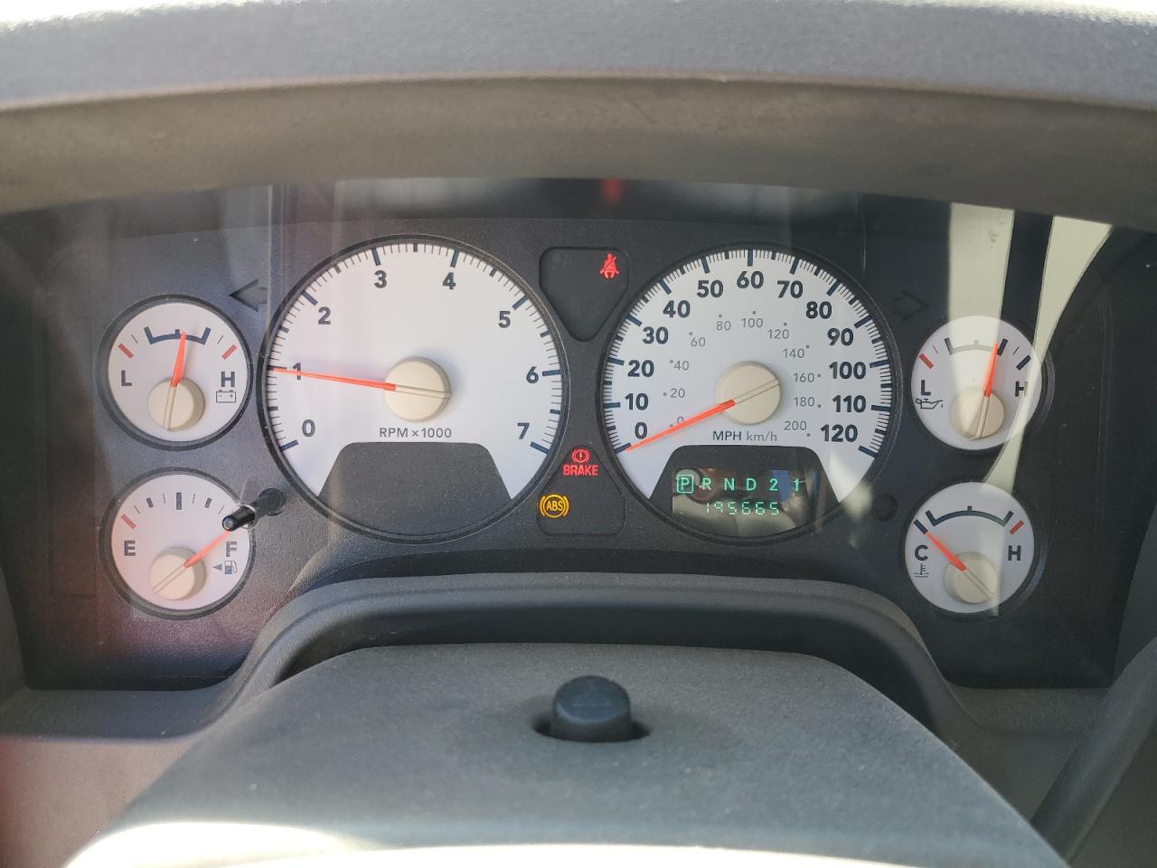 2007 Dodge RAM - Image 9