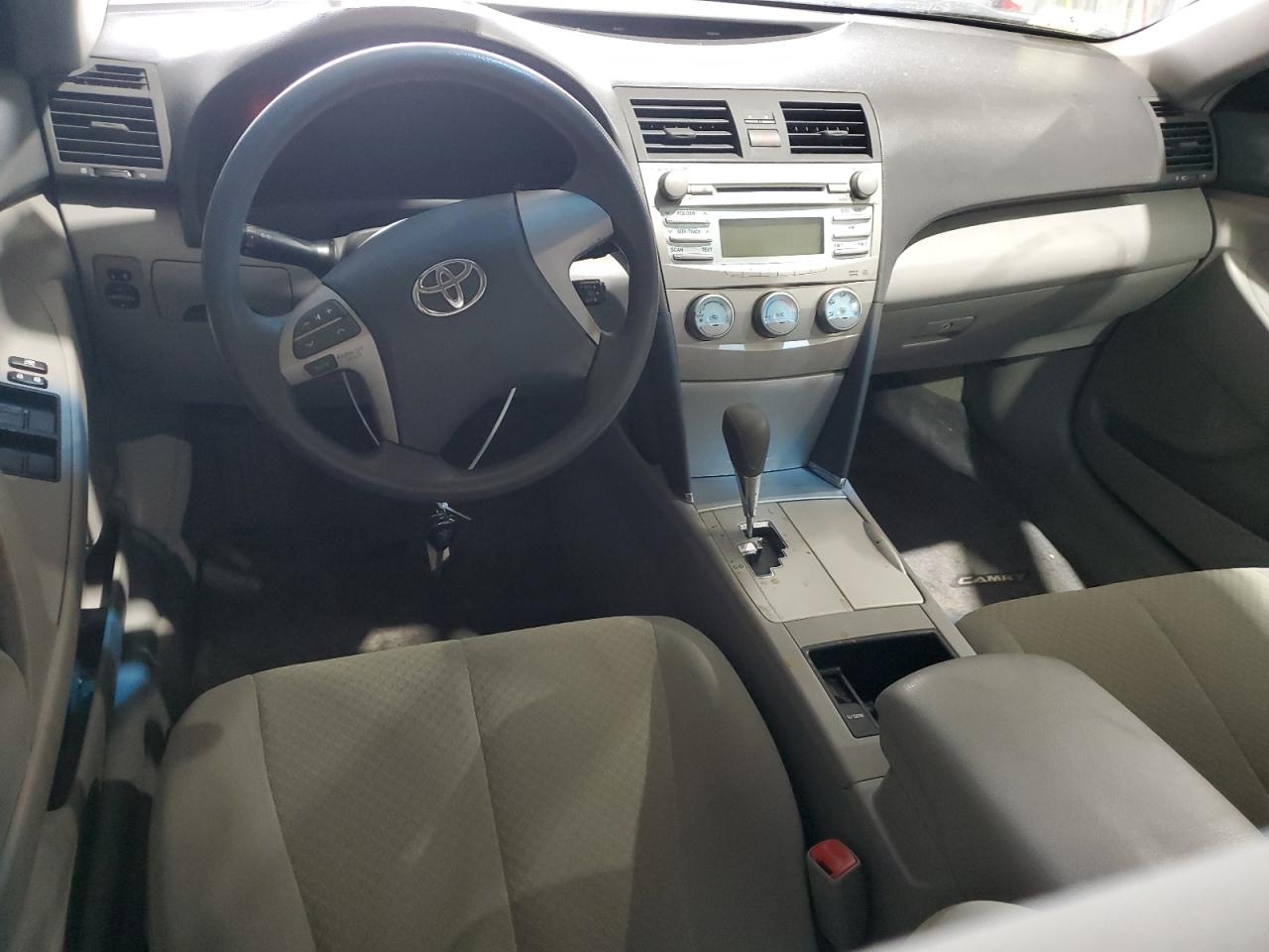 2009 Toyota Camry - Image 8