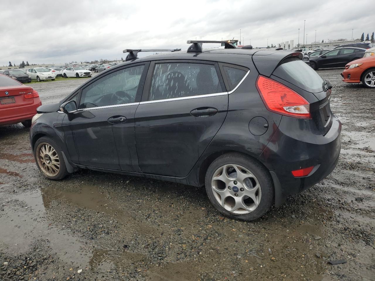 2011 Ford Fiesta - Image 2