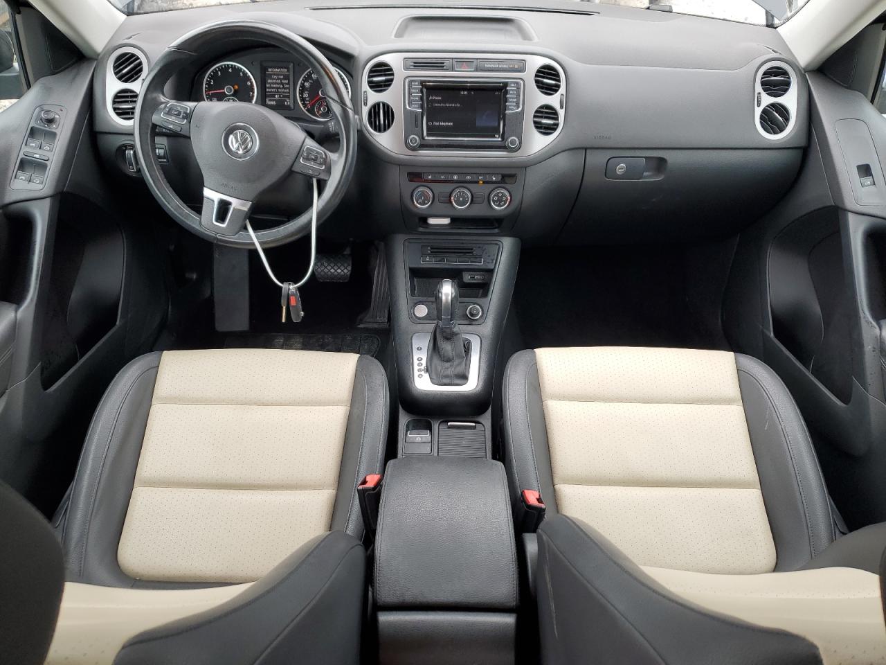2017 Volkswagen Tiguan - Image 8