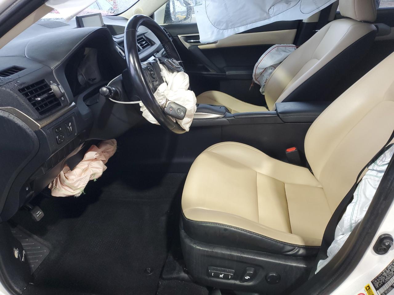 2017 Lexus CT - Image 7